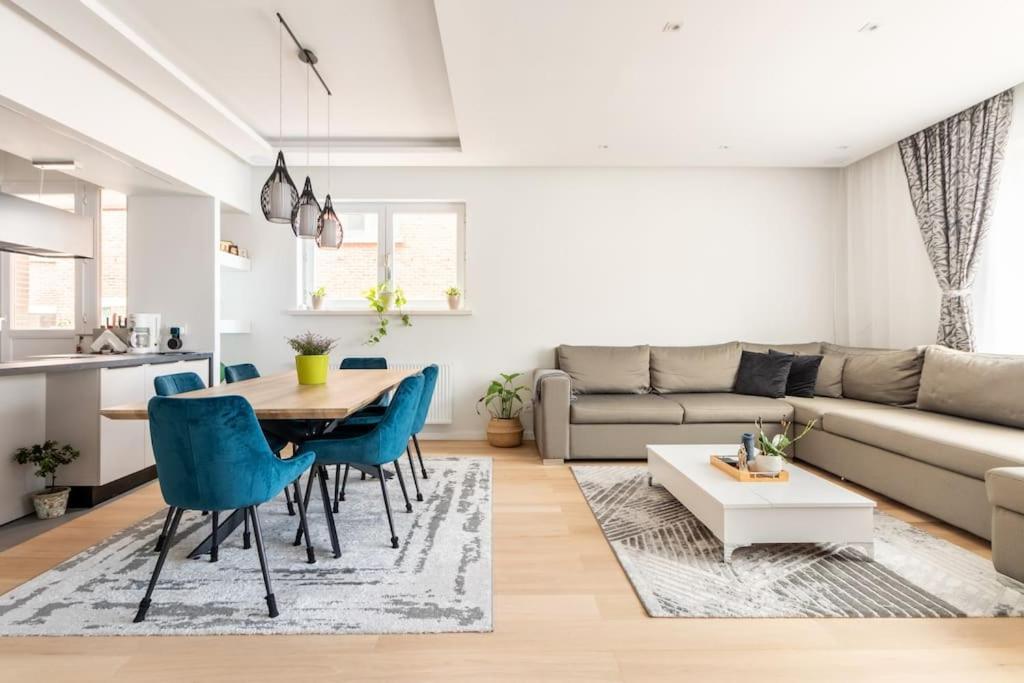 European Heart 2-Bedroom Flat. Bruxelas Exterior foto